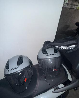 Caschi mai indosatti L52 prezzo totale