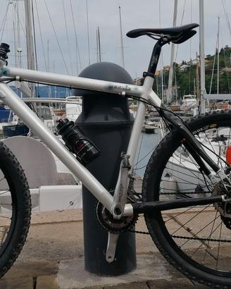 Bicicletta monta bike