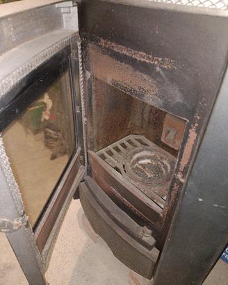 stufa a pellet in buonissime condizioni 