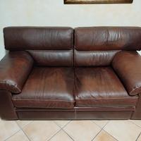 divano 2 posti in cuoio