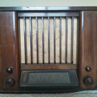Radio Phonola vintage.