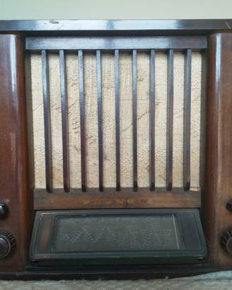 Radio Phonola vintage.