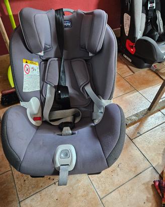 seggiolino chicco  gro-up 1-2-3 isofix