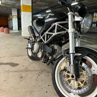 Ducati monster 2004