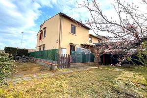 Firenze - Nenni, 3 Vani con giardino