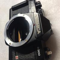 Macchina fotografica reflex yashica fx3 super 2000