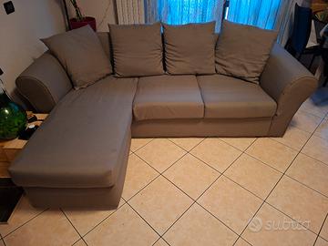 Divano con chaise longue