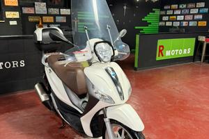 Piaggio medley 150