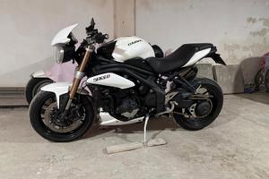 Triumph Speed Triple 1050 - 2011
