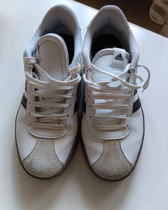 sneakers Adidas modello