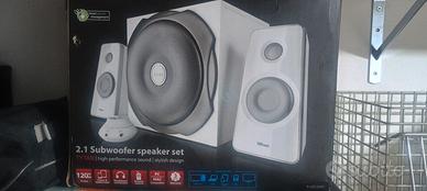 stereo subwoofer Trust