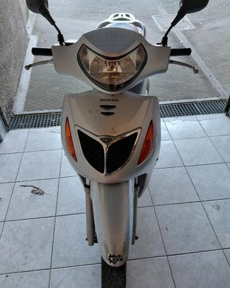Honda SH 125 2001 NON MARCIANTE