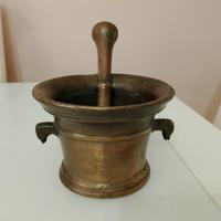 Mortaio e pestello antichi in bronzo, Italia


