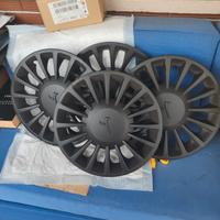 4 copricerchi lancia ypislon da 15 tutto 25 euro 