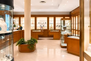 Locale commerciale su due livelli