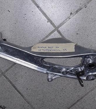 Supporto pedana passeggero dx yamaha tdm 900 '06