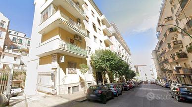 5 LOCALI A NAPOLI
