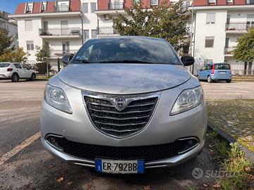 Lancia Ypsilon 1.2 GPL -2013 -100.000 accessoriata