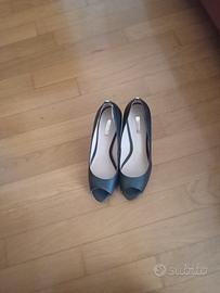 scarpe Guess nere con tacco 