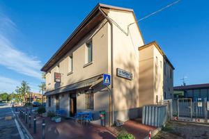 ATTIVITA' COMMERCIALE CON ANNESSO APPARTAMENTO A B