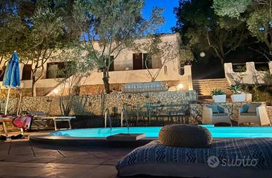 Villa esclusiva con piscina a Torre delle Stelle