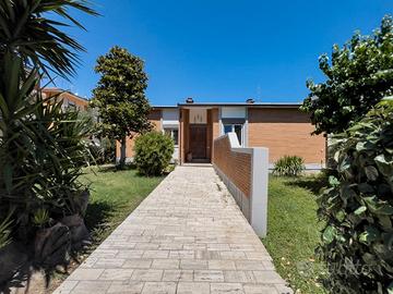 C erchi una casa singola a Porto Potenza Picena?