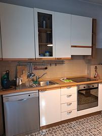 cucina colore avorio e legno