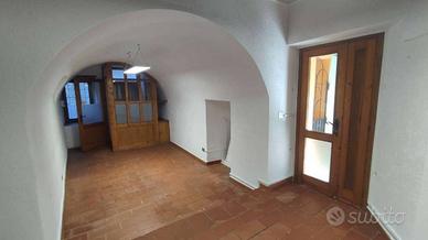 Immobile di 75 m² con 2 locali a Bonate Sotto
