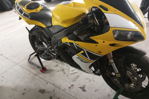 Yamaha r1 permuta con e-mtb