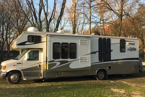 Camper americano mansardato