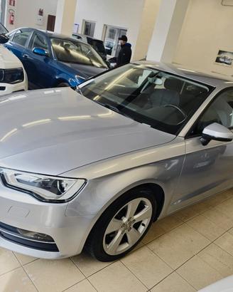 Audi A3 SPB 1.6 TDI S tronic 15'