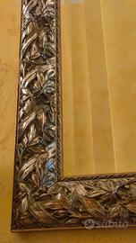 specchio con cornice in legno 