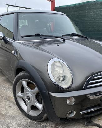 RICAMBI USATI AUTO MINI Cooper 1° Serie (00>06)