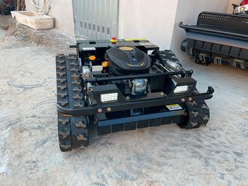 Tagliaerba radiocomandato cingolato nuovo