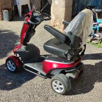 Scooter elettrico per disabili 