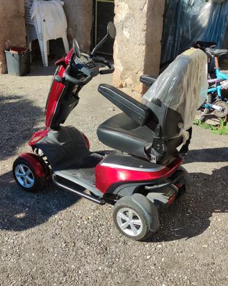 Scooter elettrico per disabili 