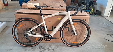 Bicicletta elettrica e-gravel EGRAVEL