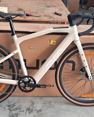 Bicicletta elettrica e-gravel EGRAVEL