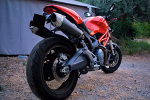 Monster 696 plus anno 2009
