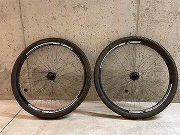Coppia ruote MTB 27,5" / 650B MV-Tek + gomme XC