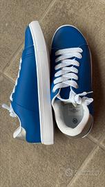 coppia di scarpe