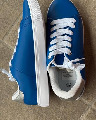 coppia di scarpe