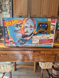 Pista Hot Wheels RC Speed Challenge