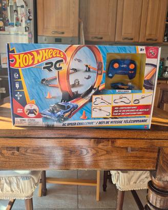 Pista Hot Wheels RC Speed Challenge
