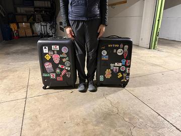 Coppia di valigie Delsey