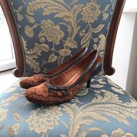 scarpe con tacco basso marroni