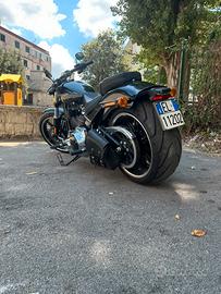 Harley davinson breakout