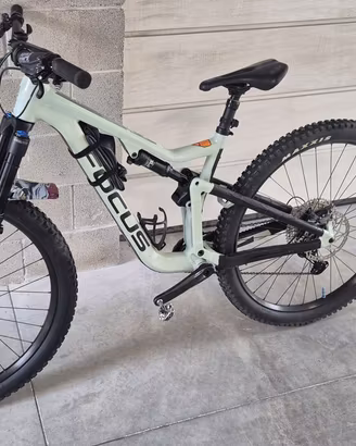 MTB  Focus Jam 6.9 –– Shimano XT/FOX