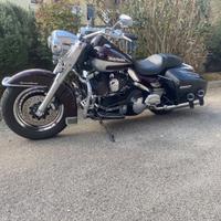 Harley davidson-Road King centenario