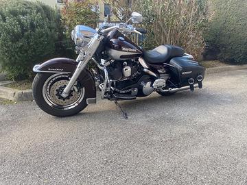 Harley davidson-Road King centenario